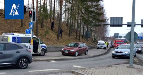 tampere puukotus|Puukotustilanne Tampereen Lielahdessa